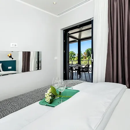 Jolanda For 4 People Near With Private Pool, Kids Playground & Large Garden - Only 850 M From