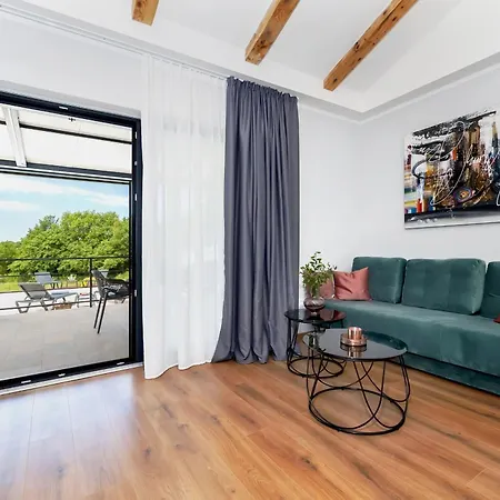 Jolanda For 4 People Near With Private Pool, Kids Playground & Large Garden - Only 850 M From * Rovigno