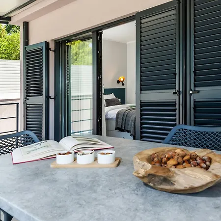 Jolanda For 4 People Near With Kids Playground & Large Garden - Only 850 M From