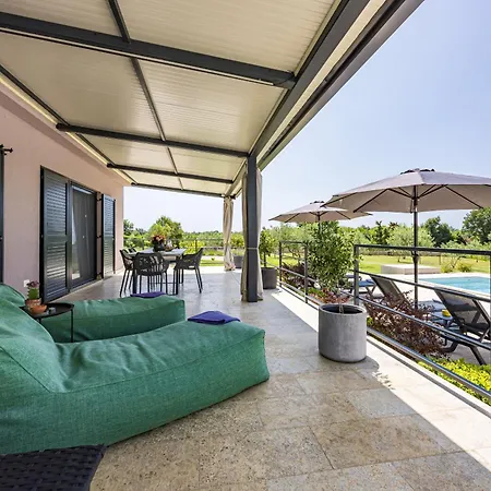 Jolanda For 4 People Near With Private Pool, Kids Playground & Large Garden - Only 850 M From *